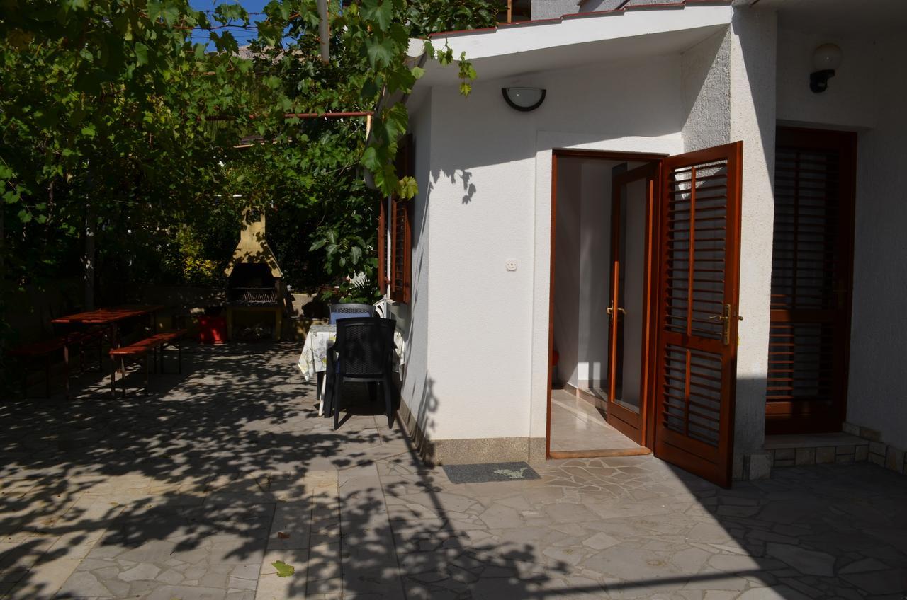 Apartments Sersic Baska I Ngoại thất bức ảnh